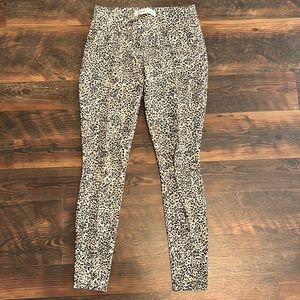 Leopard print Old Navy Stevie high rise pull on point pants/leggings size S